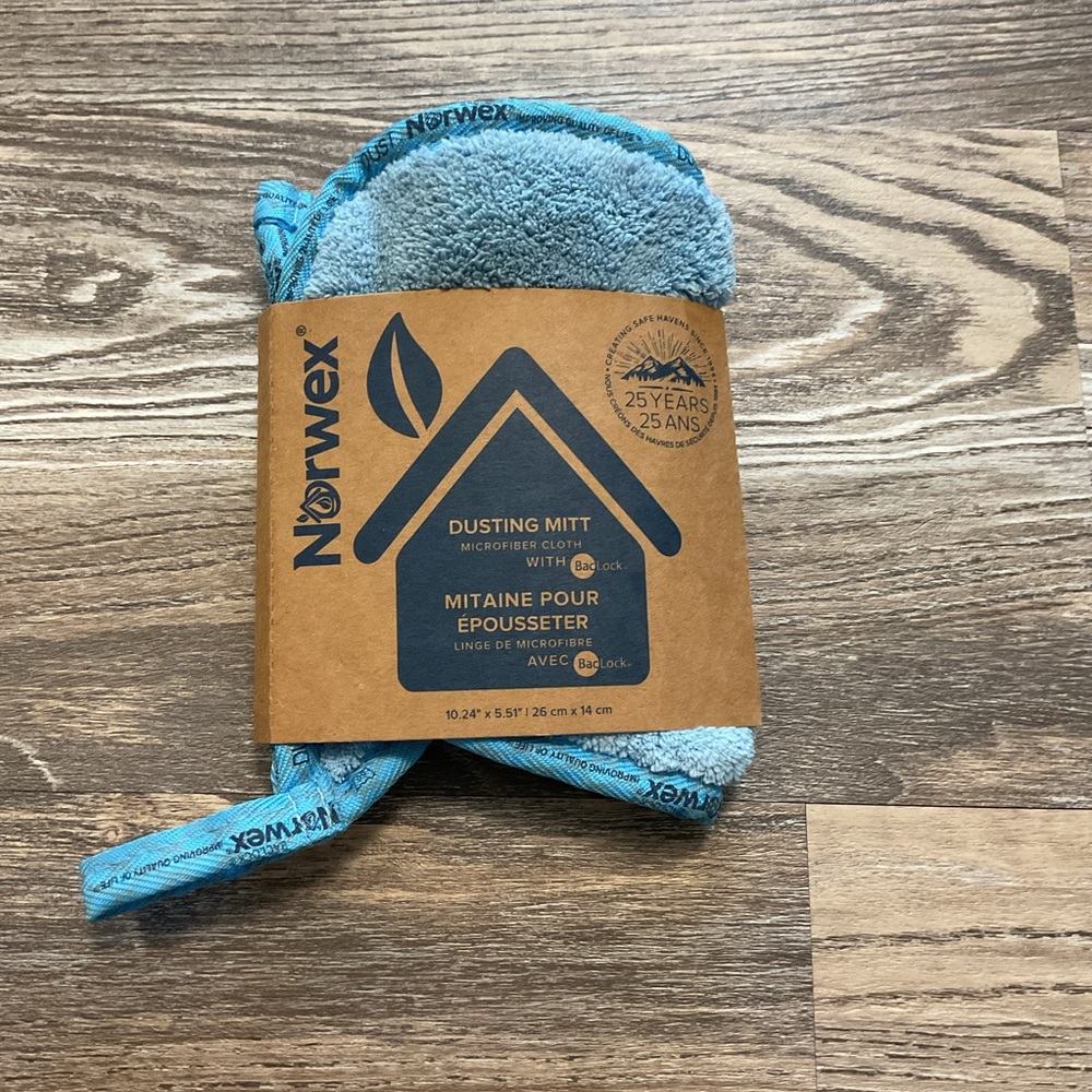 Norwex Blue Dusting Mitt Microfiber with BacLock NEW